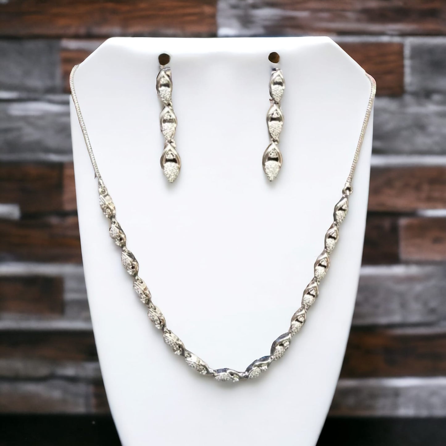 Silver Necklace Set