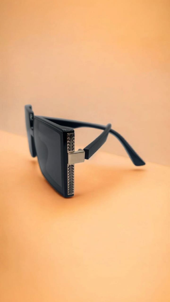 Blackish Square Sunglasses